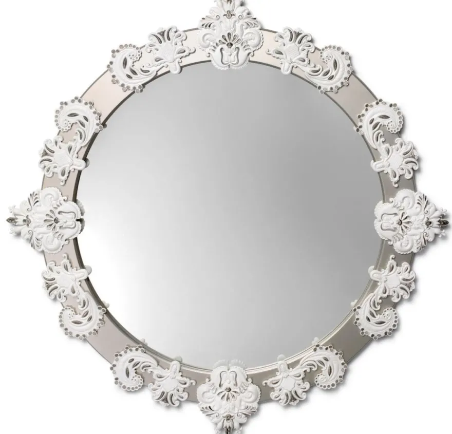 Casa Padrino Designer Wandspiegel in Silber und Weiß, Ø 124 cm, Luxusspiegel mit handgefertigter spanischer Porzellan-Dekoration