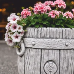 Casa Padrino Garten Deko Blumentopf in Fassform Grau H. 38 cm - Runder Pflanzentopf - Garten & Terrassen Deko