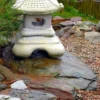 Casa Padrino Gartenleuchte im Asiatischen Stil Weiß 50 x 50 x H. 60 cm - Wetterbeständige Garten & Terrassen Leuchte - Garten Terrassen Wege Einfahrt Beleuchtung