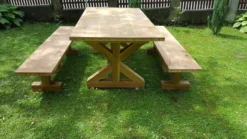 Casa Padrino Gartenmöbel Set Rustikal mit Kreuzgestell - Tisch + 2 Garten Bänke (Länge: 200 cm) - Eiche Massivholz
