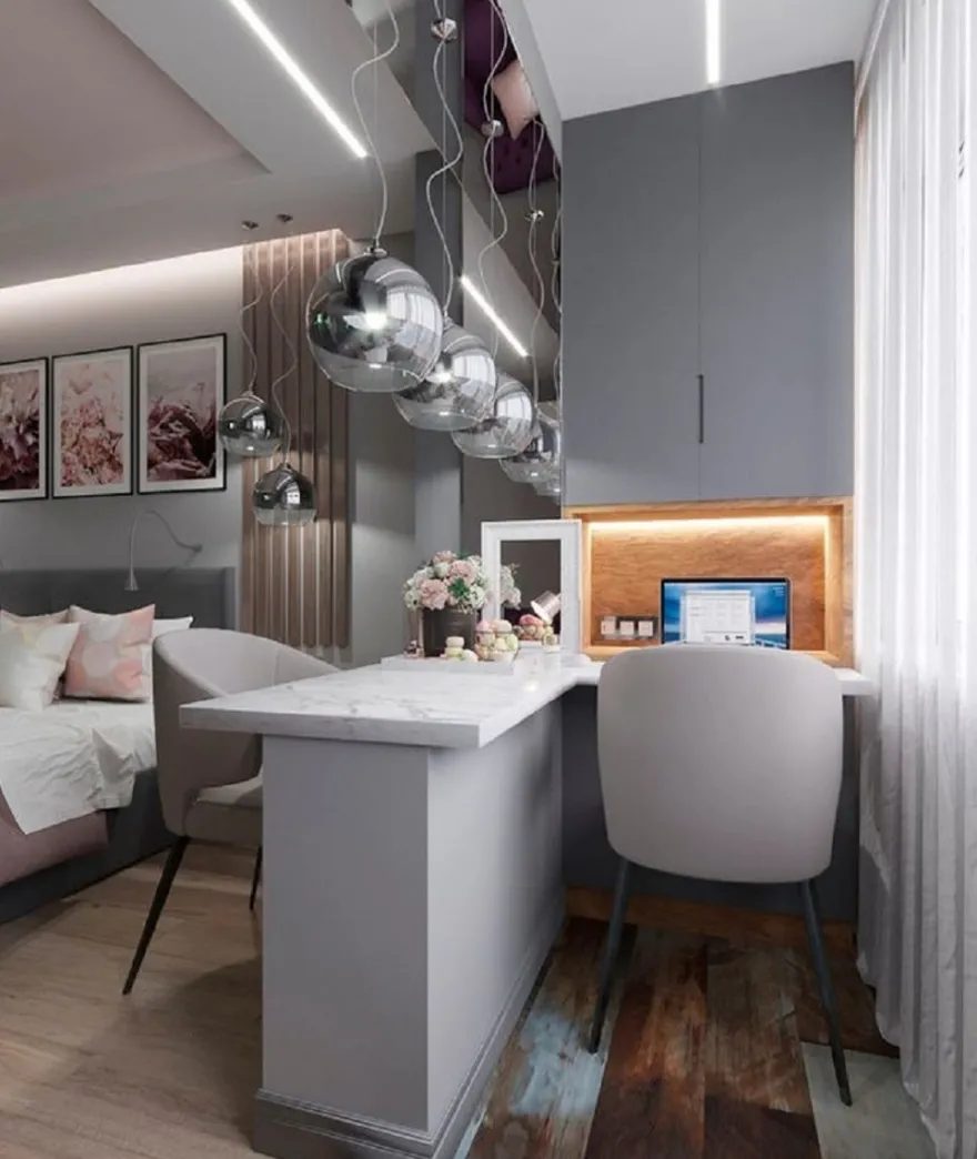 Casa Padrino Hängeleuchte Silber Ø 30 x H. 28 cm - Hängelampe mit rundem Lampenschirm und feinsten Kristall Behängen