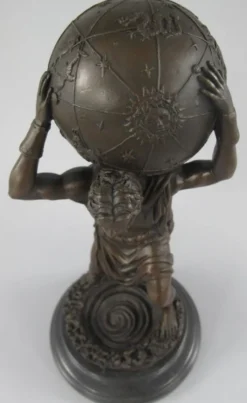 Casa Padrino Jugendstil Bronze Skulptur Mann mit Kugel Bronzefarben / Schwarz 15 x 15 x H. 33 cm - Bronzefigur - Dekofigur - Schreibtisch Deko Accessoires