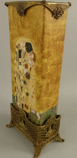 Casa Padrino Jugendstil Deko Vase Mehrfarbig / Messing 15 x 10 x H. 34 cm - Porzellan Blumenvase - Barock & Jugendstil Deko Accessoires