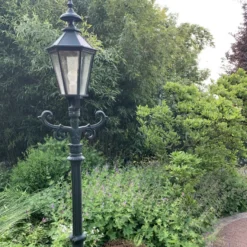 Casa Padrino Jugendstil Gartenlaterne 42 x 29 x H. 225 cm - Verschiedene Farben - Nostalgische Wetterfeste Außenleuchte