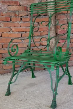Casa Padrino Jugendstil Gartenstuhl Antik Grün 64 x 66 x H. 114 cm - Handgefertigter Schmiedeeisen Stuhl mit Armlehnen - Nostalgische Garten Möbel
