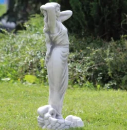 Casa Padrino Jugendstil Garten Deko Skulptur Dame Grau H. 70 cm - Elegante Garten Deko Stein Figur - Barock & Jugendstil Garten Deko Accessoires