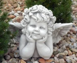 Casa Padrino Jugendstil Garten Deko Skulptur Engel Grau 40 x 22 x H. 31 cm - Elegante Garten Deko Stein Figur - Barock & Jugendstil Garten Deko Accessoires - Garten Deko Skulpturen