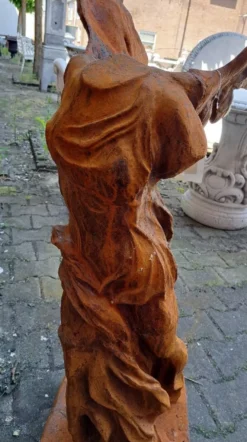 Casa Padrino Jugendstil Garten Deko Skulptur Rost 46 x 70 x H. 97 cm - Elegante Garten Deko Metall Figur - Barock & Jugendstil Garten Deko Accessoires - Garten Deko Metall Skulpturen