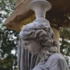 Casa Padrino Jugendstil Garten Deko Skulptur Frau mit Vase auf Säule Grau H. 244 cm