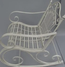 Casa Padrino Jugendstil Metall Schaukelstuhl rustikal Weiß 65 x 90 x H. 90 cm - Nostalgische Garten & Terrassen Möbel