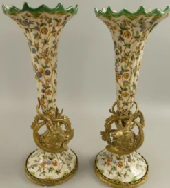 Casa Padrino Jugendstil Porzellan Vasen Set Creme / Mehrfarbig / Messing Ø 12 x H. 34 cm - Barock & Jugendstil Deko Accessoires