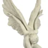 Casa Padrino Kunstharz Dekofigur Engel Creme 20,5 x 21,2 x H. 34,1 cm - Elegante Kunstharz Deko Skulptur - Schreibtisch Deko - Wohnzimmer Deko