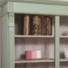 Casa Padrino Landhausstil Bücherschrank Grün / Naturfarben 120 x 37 x H. 197 cm - Massivholz Schrank - Regalschrank - Wohnzimmerschrank - Landhausstil Möbel