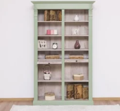 Casa Padrino Landhausstil Bücherschrank Grün / Naturfarben 120 x 37 x H. 197 cm - Massivholz Schrank - Regalschrank - Wohnzimmerschrank - Landhausstil Möbel