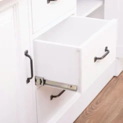 Casa Padrino Landhausstil Doppel Waschbeckenschrank Weiß / Naturfarben 150 cm
