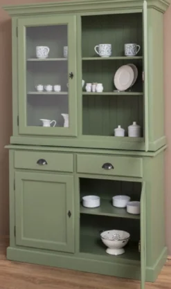 Casa Padrino Landhausstil Esszimmerschrank Grün 126 x 45 x H. 200 cm - Massivholz Küchenschrank - Esszimmermöbel im Landhausstil - Landhausstil Einrichtung - Esszimmer Einrichtung