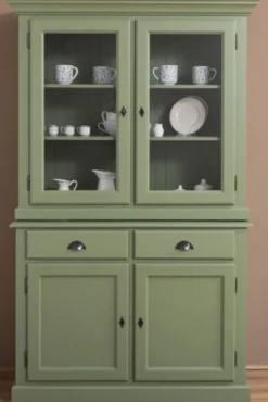Casa Padrino Landhausstil Esszimmerschrank Grün 126 x 45 x H. 200 cm - Massivholz Küchenschrank - Esszimmermöbel im Landhausstil - Landhausstil Einrichtung - Esszimmer Einrichtung