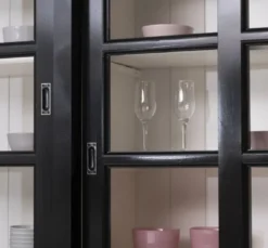 Casa Padrino Landhausstil Esszimmerschrank Schwarz / Weiß 280 x 55 x H. 225 cm - Massivholz Küchenschrank - Esszimmer Möbel im Landhausstil - Landhausstil Esszimmer Einrichtung