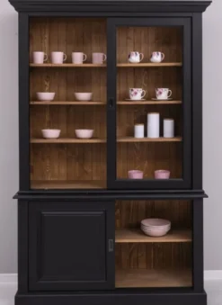 Casa Padrino Landhausstil Esszimmerschrank Schwarz / Braun 141 x 48 x H. 212 cm - Massivholz Schrank mit 4 Schiebetüren - Landhausstil Massivholz Esszimmer Möbel