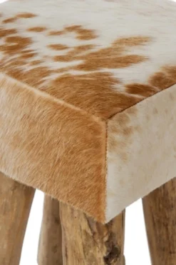 Casa Padrino Landhausstil Fellhocker Braun / Weiß / Naturfarben 30 x 30 x H. 45 cm - Sitzhocker mit Massivholz Beinen