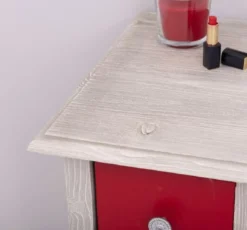 Casa Padrino Landhausstil Kommode mit Spiegel Hellgrau / Rot - Massivholz Schrank mit Wandspiegel - Landhausstil Garderoben Möbel