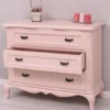 Casa Padrino Landhausstil Kommode Rosa 110 x 48 x H. 89 cm - Massivholz Schrank mit 3 Schubladen - Landhausstil Schlafzimmer Möbel - Möbel im Landhausstil - Landhausstil Einrichtung