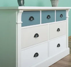 Casa Padrino Landhausstil Kommode mit 7 Schubladen Weiß / Creme / Hellblau 122 x 41 x H. 75 cm - Massivholz Möbel