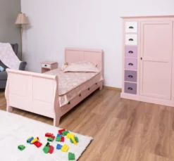 Casa Padrino Landhausstil Massivholz Kinderzimmer Möbel Set Rosa / Weiß / Lila - 1 Einzelbett & 1 Kleiderschrank & 1 Nachttisch - Landhausstil Möbel