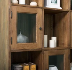 Casa Padrino Landhausstil Schrank Braun 130 x 50 x H. 240 cm - Massivholz Wohnzimmerschrank mit 6 Türen - Landhausstil Wohnzimmer Möbel
