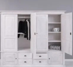 Casa Padrino Landhausstil Schlafzimmerschrank Hellgrau 232 x 59 x H. 197 cm - Massivholz Kleiderschrank mit 6 Türen und 4 Schubladen - Massivholz Schlafzimmer Möbel im Landhausstil