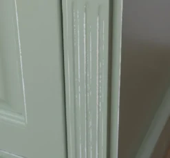 Casa Padrino Landhausstil TV Schrank Grün / Grau 160 x 46 x H. 60 cm - Massivholz Sideboard - Landhausstil Wohnzimmer Möbel