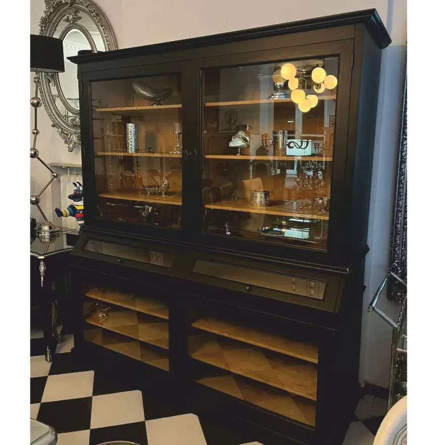 Casa Padrino Landhausstil Vitrine Schwarz / Naturfarben 195 x 70 x H. 223 cm