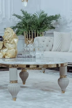Casa Padrino Luxus Art Deco Couchtisch Grau / Weiß / Gold 160 x 87 x H. 46 cm - Prunkvoller Massivholz Wohnzimmertisch mit Kunstmarmor Tischplatte - Art Deco Wohnzimmer Möbel