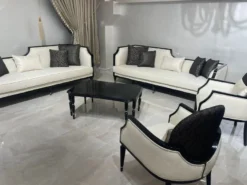 Casa Padrino Luxus Art Deco Couchtisch Schwarz / Gold - Rechteckiger Wohnzimmertisch - Wohnzimmer Möbel - Art Deco Möbel - Luxus Möbel - Luxus Einrichtung - Wohnzimmer Einrichtung