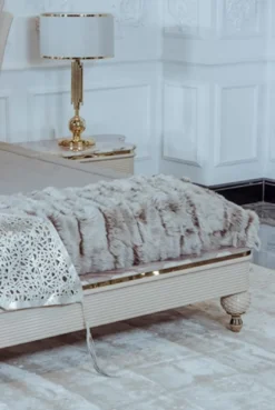 Casa Padrino Luxus Art Deco Doppelbett Beige / Grau / Gold - Edles Massivholz Bett mit Kopfteil - Art Deco Schlafzimmer & Hotel Möbel - Luxus Kollektion