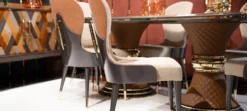 Casa Padrino Luxus Art Deco Esszimmer Set Creme / Grau / Mehrfarbig / Braun / Gold - 1 Luxus Art Deco Esstisch & 6 Luxus Art Deco Esszimmerstühle - Luxus Art Deco Esszimmer Möbel
