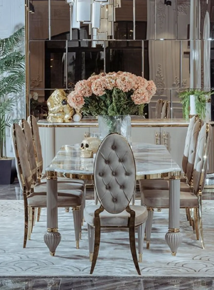 Casa Padrino Luxus Art Deco Esszimmer Set Grau / Weiß / Gold - 1 Art Deco Esstisch mit Kunstmarmor Tischplatte & 8 Art Deco Esszimmerstühle - Prunkvolle Art Deco Esszimmer Möbel - Luxus Qualität