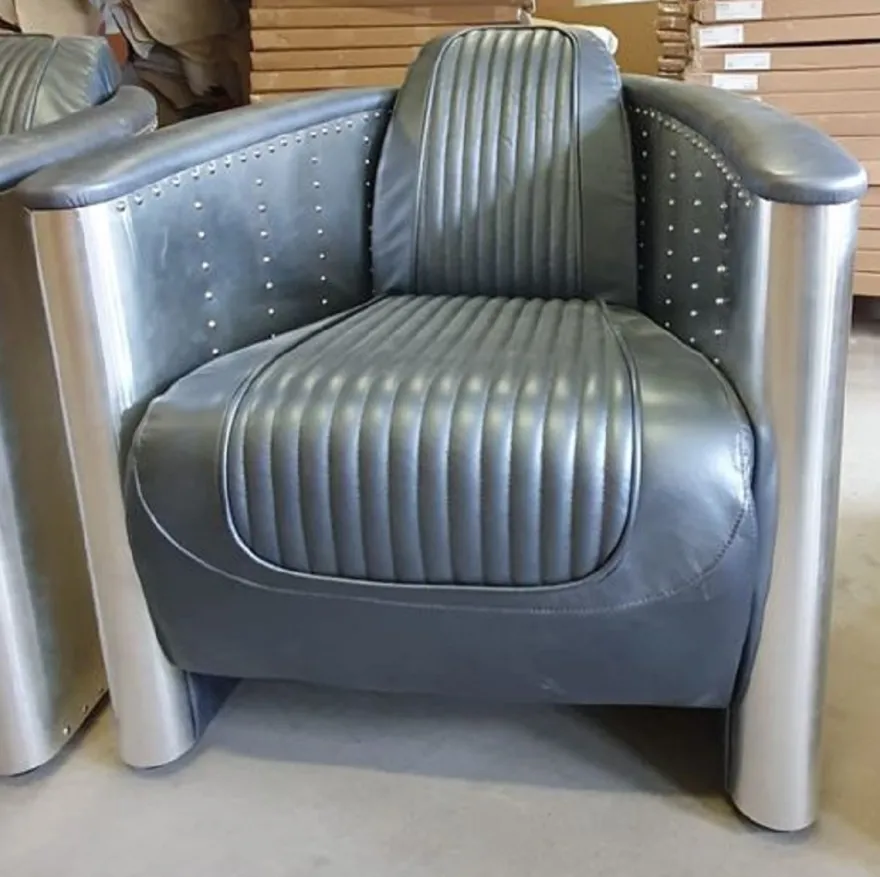 Casa Padrino Luxus Art Deco Leder Sessel Grau / Silber 69 x 70 x H. 82 cm - Aluminium Wohnzimmer Sessel mit hochwertigem Echtleder - Flugzeug Flieger Echtleder Möbel - Luxus Möbel