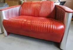 Casa Padrino Luxus Art Deco Leder Sofa Rot / Silber 172 x 70 x H. 82 cm - Aluminium Wohnzimmer Sofa mit Echtleder - Aluminium Flugzeug Flieger Sofa Möbel