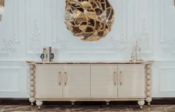 Casa Padrino Luxus Art Deco Sideboard Grau / Weiß / Gold 250 x 55,5 x H. 89 cm - Edler Massivholz Schrank mit 4 Türen und Kunstmarmor Platte - Art Deco Möbel - Luxus Qualität