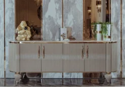 Casa Padrino Luxus Art Deco Sideboard Grau / Weiß / Gold 235 x 54 x H. 90 cm - Edler Massivholz Schrank mit 4 Türen und Kunstmarmor Platte - Art Deco Möbel - Luxus Qualität