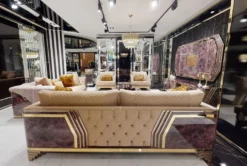 Casa Padrino Luxus Art Deco Wohnzimmer Set Beige / Lila / Grau / Gold - 2 Sofas & 2 Sessel & 1 Couchtisch - Luxus Art Deco Wohnzimmer & Hotel Möbel