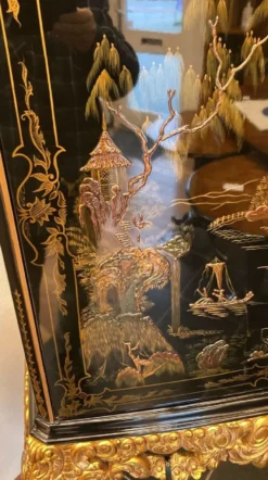 Casa Padrino Luxus Barock Barschrank Schwarz / Mehrfarbig / Gold - Prunkvoller Massivholz Schrank mit LED Beleuchtung - Barock Wohnzimmer Möbel - Barock Bar Möbel - Barock Hotel Möbel