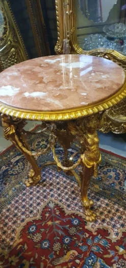 Casa Padrino Luxus Barock Beistelltisch Gold / Beige / Braun - Prunkvoller runder Bronze Tisch mit Marmorplatte - Luxus Möbel im Barockstil - Barockstil Wohnzimmer Möbel - Barock Möbel