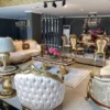 Casa Padrino Luxus Barock Beistelltisch Weiß / Braun / Gold - Runder Massivholz Tisch im Barockstil - Handgefertigte Barock Wohnzimmer Möbel - Edel & Prunkvoll