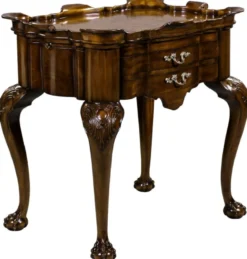 Casa Padrino Luxus Barock Beistelltisch mit 2 Schubladen und abnehmbarem Tablett Braun 82 x 62 x H. 80 cm - Eleganter Mahagoni Teetisch - Barock Wohnzimmer Möbel - Luxus Qualität