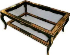 Casa Padrino Luxus Barock Boulle Couchtisch Schwarz / Rot / Gold 120 x 70 x H. 45 cm - Handgefertigter Massivholz Wohnzimmertisch mit Glasplatten - Edle Barock Möbel