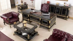 Casa Padrino Luxus Barock Couchtisch mit Glasplatte Schwarz / Gold - Prunkvoller Massivholz Wohnzimmertisch im Barockstil - Barock Wohnzimmer Möbel - Edel & Prunkvoll