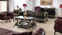Casa Padrino Luxus Barock Couchtisch mit Glasplatte Schwarz / Gold - Prunkvoller Massivholz Wohnzimmertisch im Barockstil - Barock Wohnzimmer Möbel - Edel & Prunkvoll