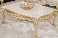 Casa Padrino Luxus Barock Couchtisch Gold / Creme / Weiß - Handgefertigter Massivholz Wohnzimmertisch im Barockstil - Luxus Wohnzimmer Möbel im Barockstil - Barock Möbel - Edel & Prunkvoll